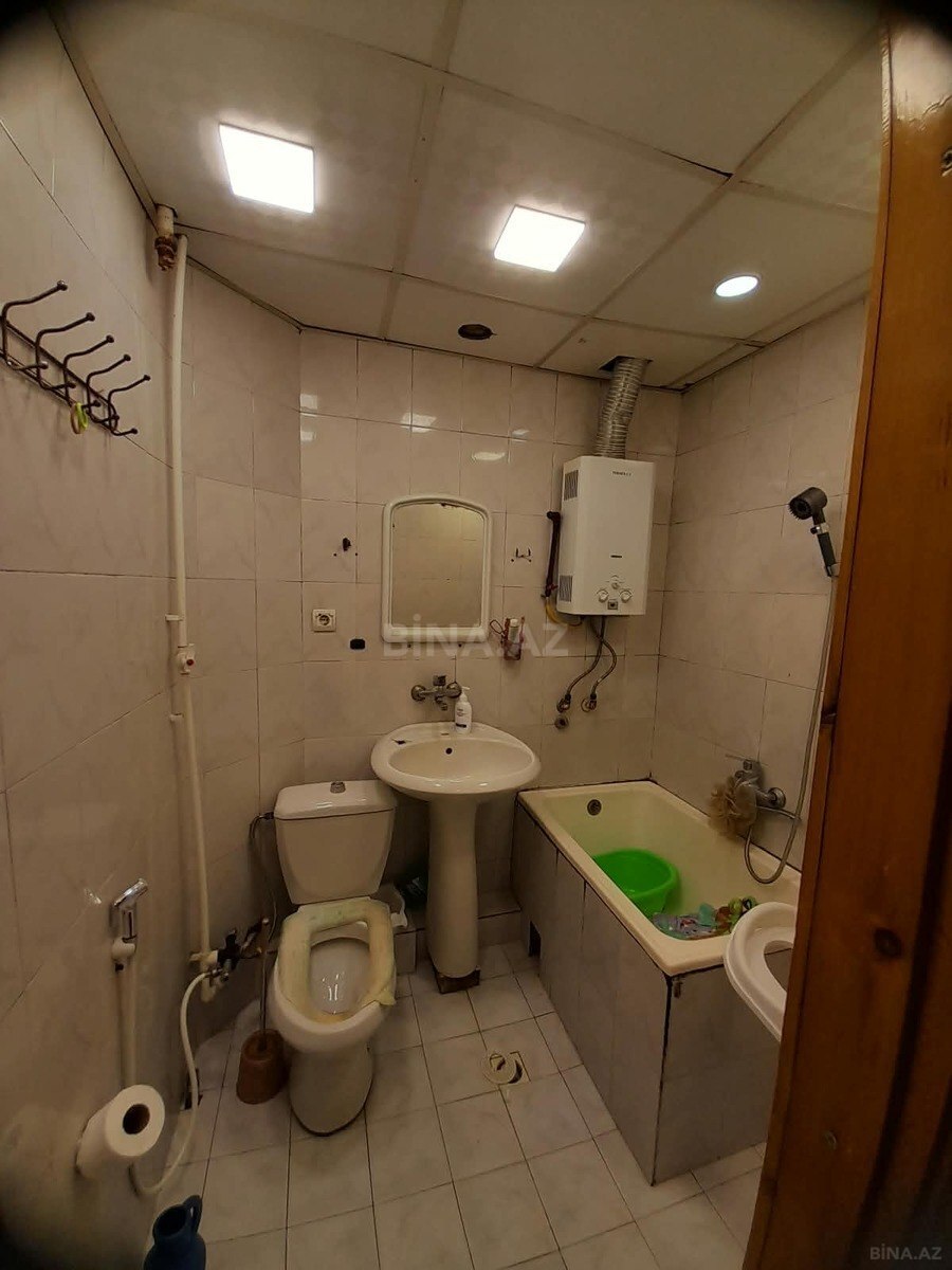 2 otaqlı Köhnə tikili, Neftçilər m., Bakı