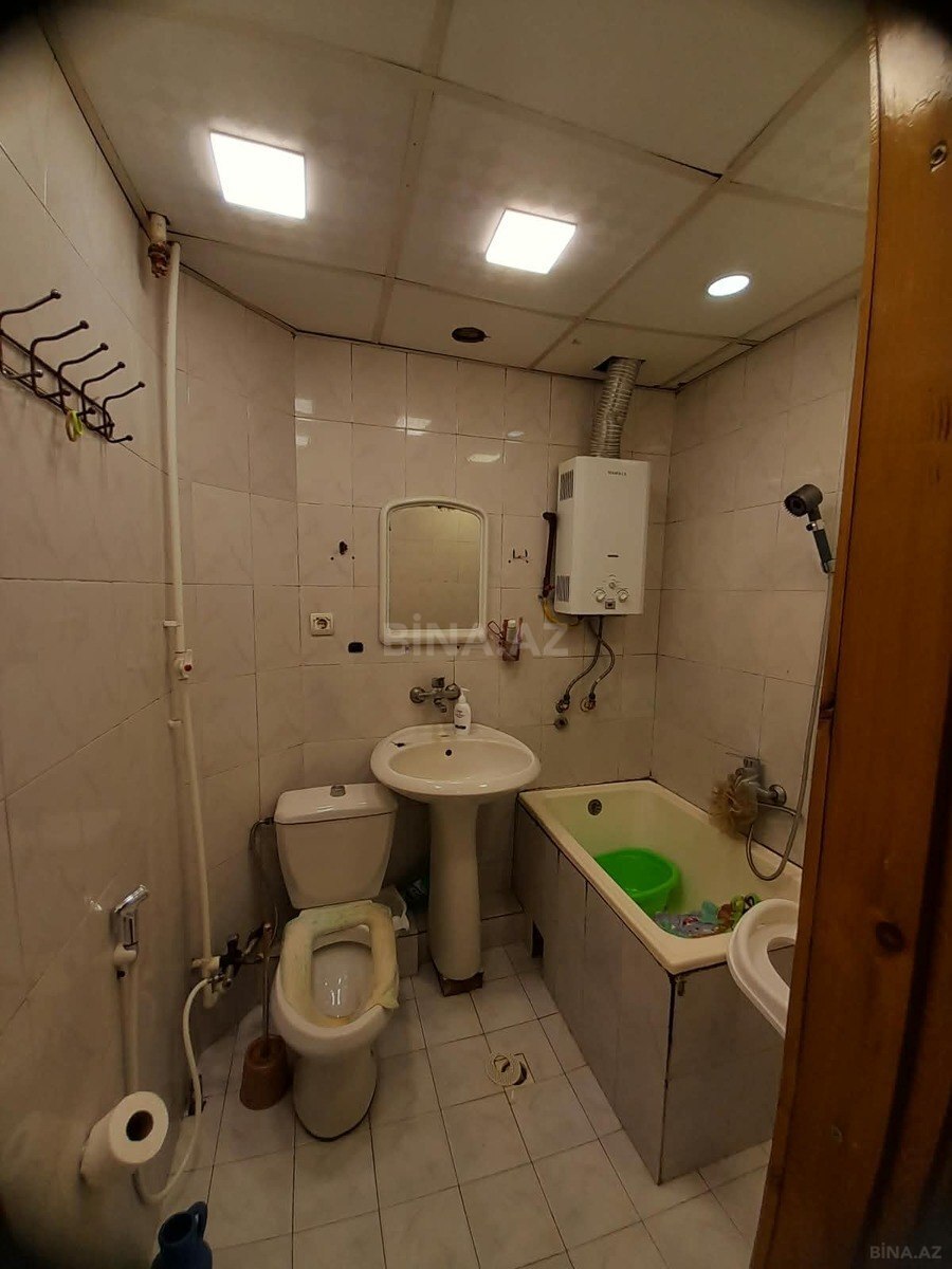2 otaqlı Köhnə tikili, Neftçilər m., Bakı