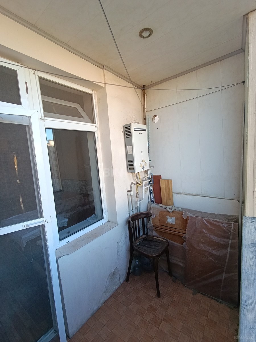 3 otaqlı Köhnə tikili, Həzi Aslanov q., Bakı