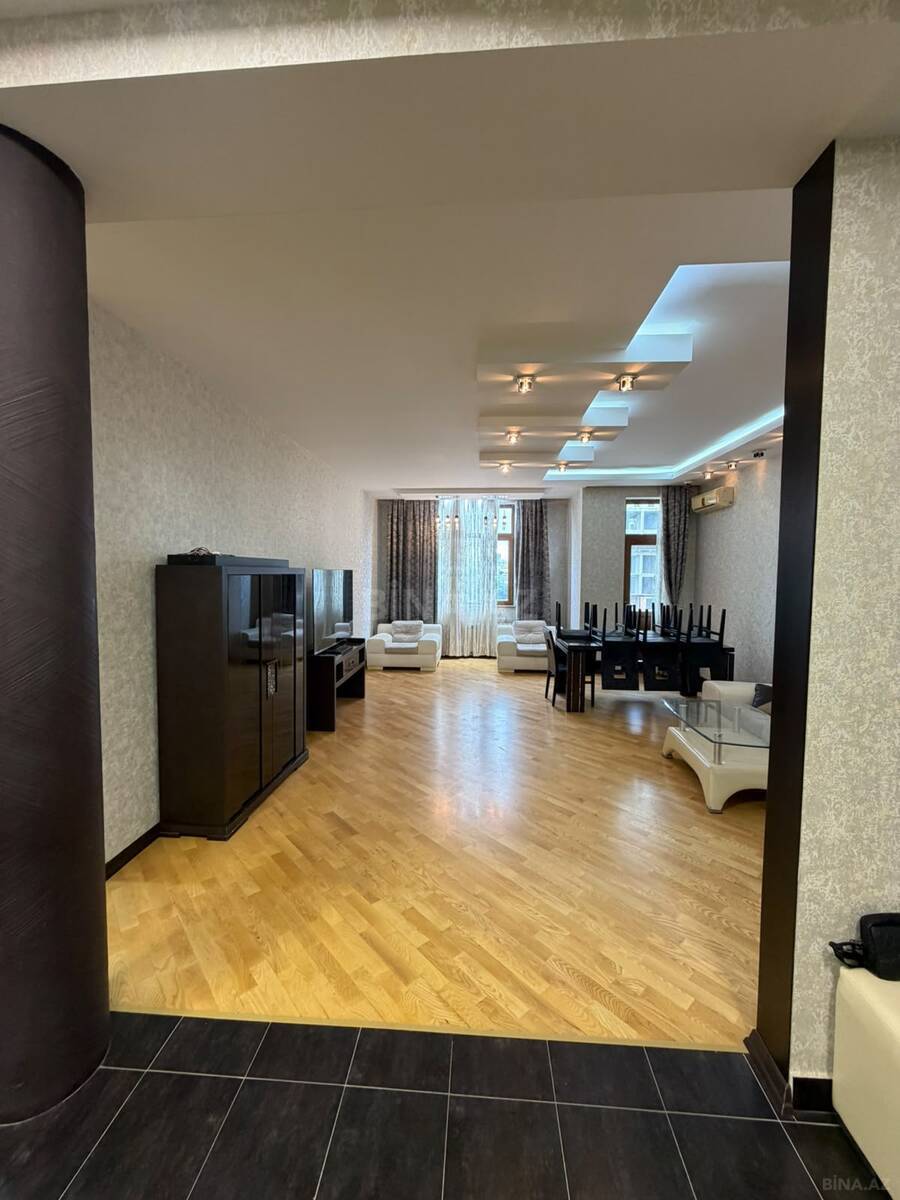 3 otaqlı Yeni tikili, 8 Noyabr m., Bakı