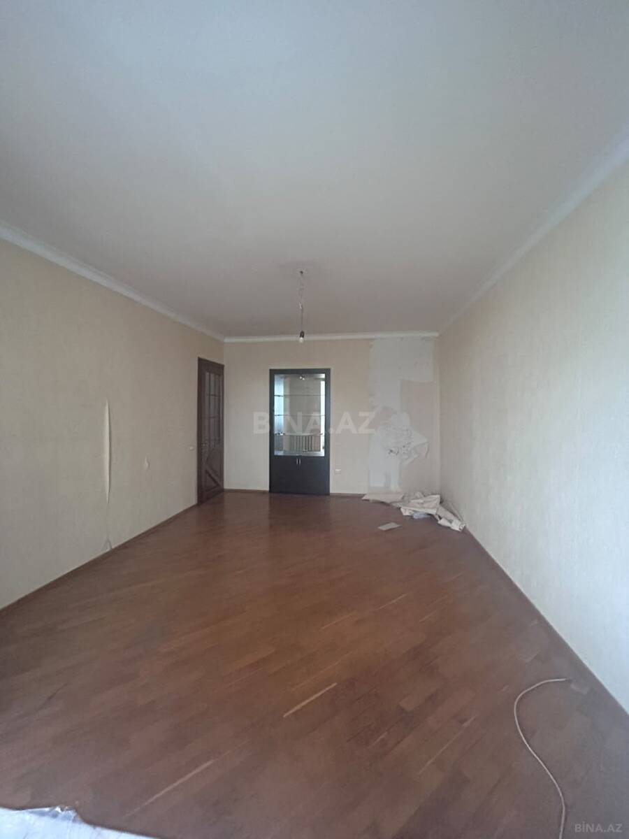 3 otaqlı Köhnə tikili, Elmlər Akademiyası m., Bakı