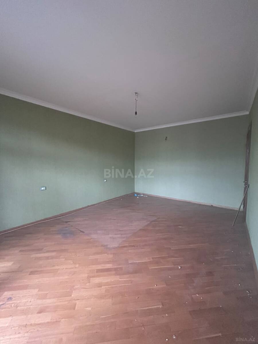 3 otaqlı Köhnə tikili, Elmlər Akademiyası m., Bakı