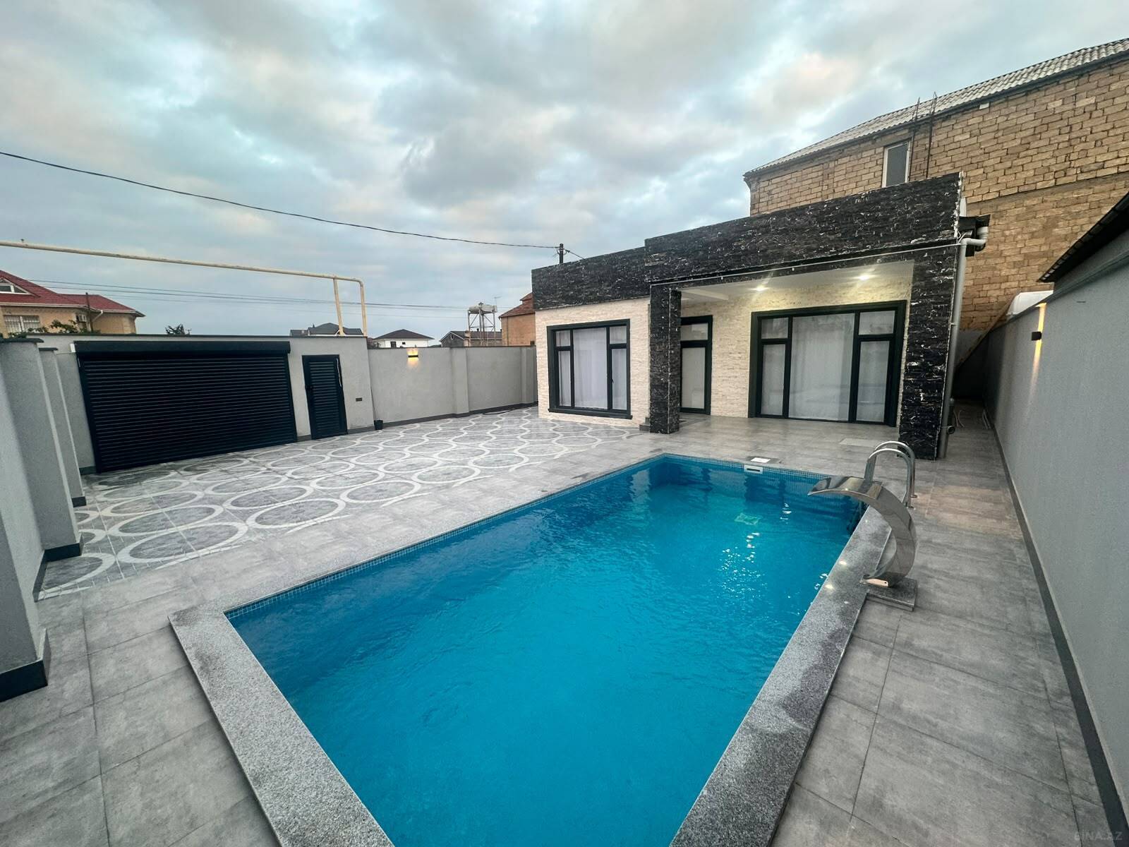3 otaqlı Həyət evi/Bağ evi, Novxanı q., Bakı
