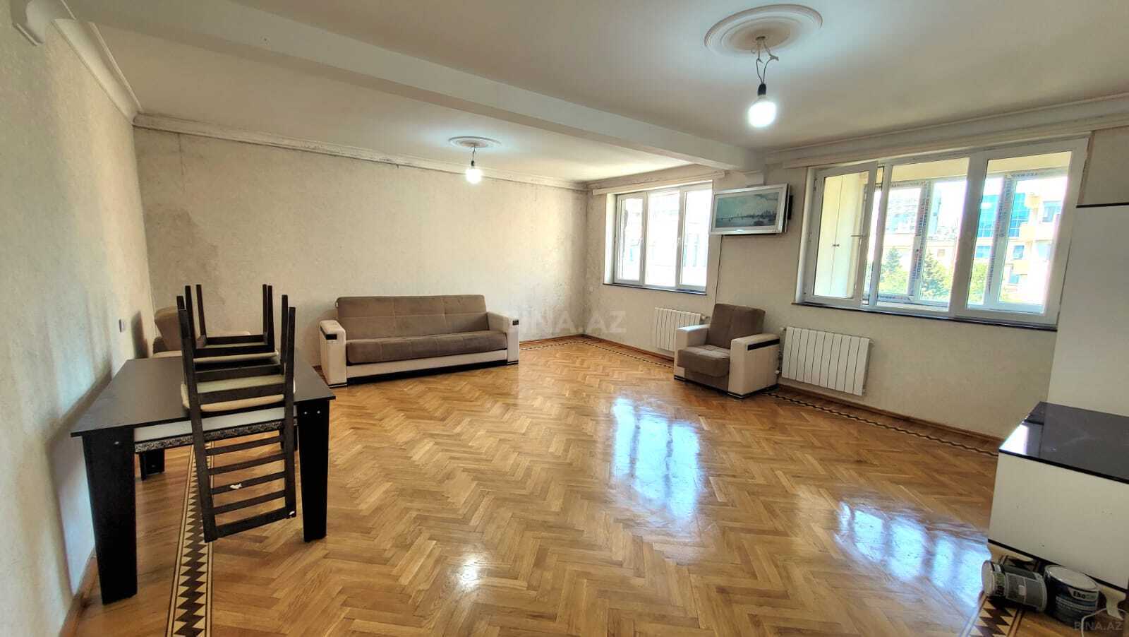 4 otaqlı Köhnə tikili, Azadlıq Prospekti m., Bakı