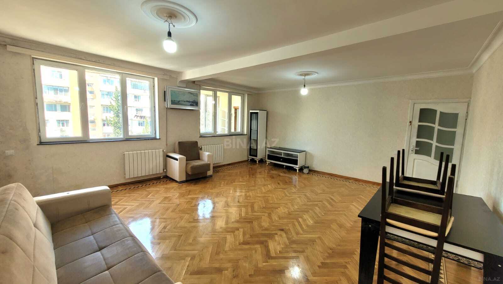 4 otaqlı Köhnə tikili, Azadlıq Prospekti m., Bakı
