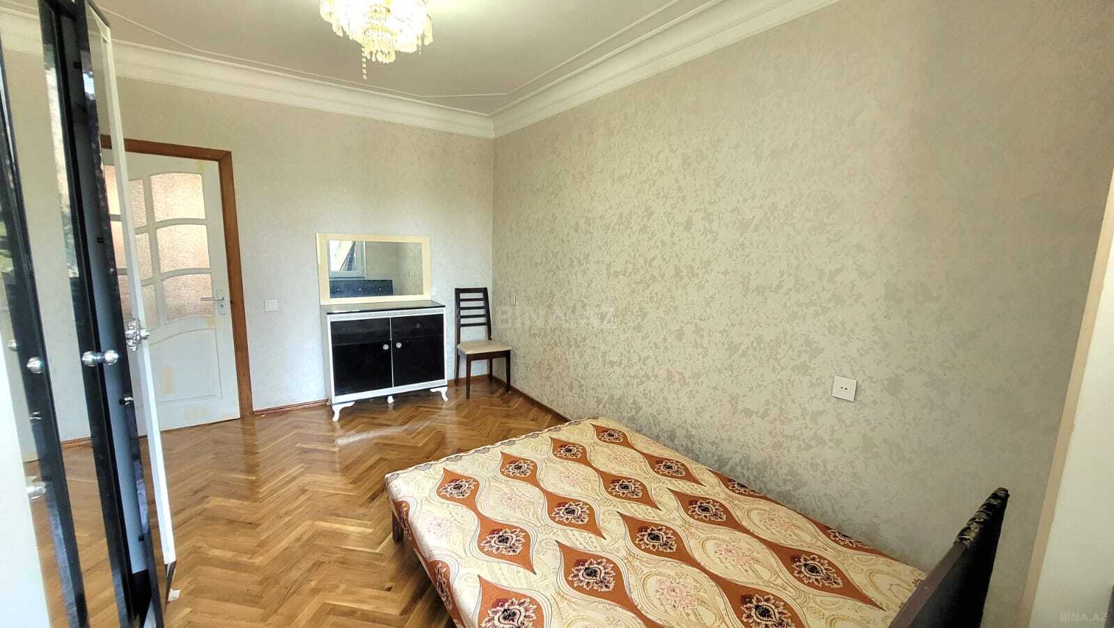 4 otaqlı Köhnə tikili, Azadlıq Prospekti m., Bakı