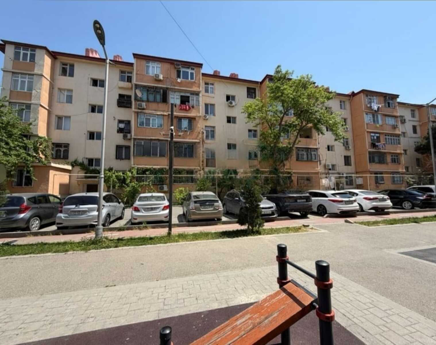 2 otaqlı Köhnə tikili, Neftçilər m., Bakı