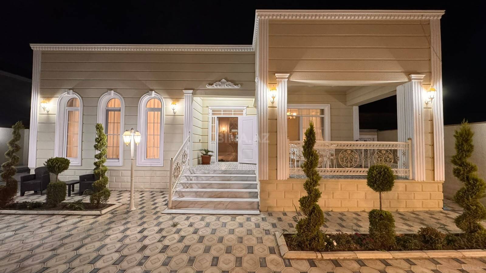 4 otaqlı Həyət evi/Bağ evi, Novxanı q., Bakı