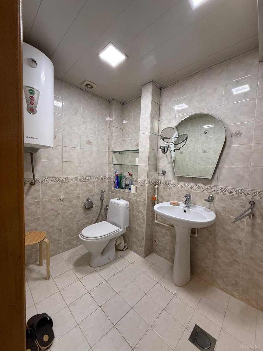 2 otaqlı Köhnə tikili, Gənclik m., Bakı