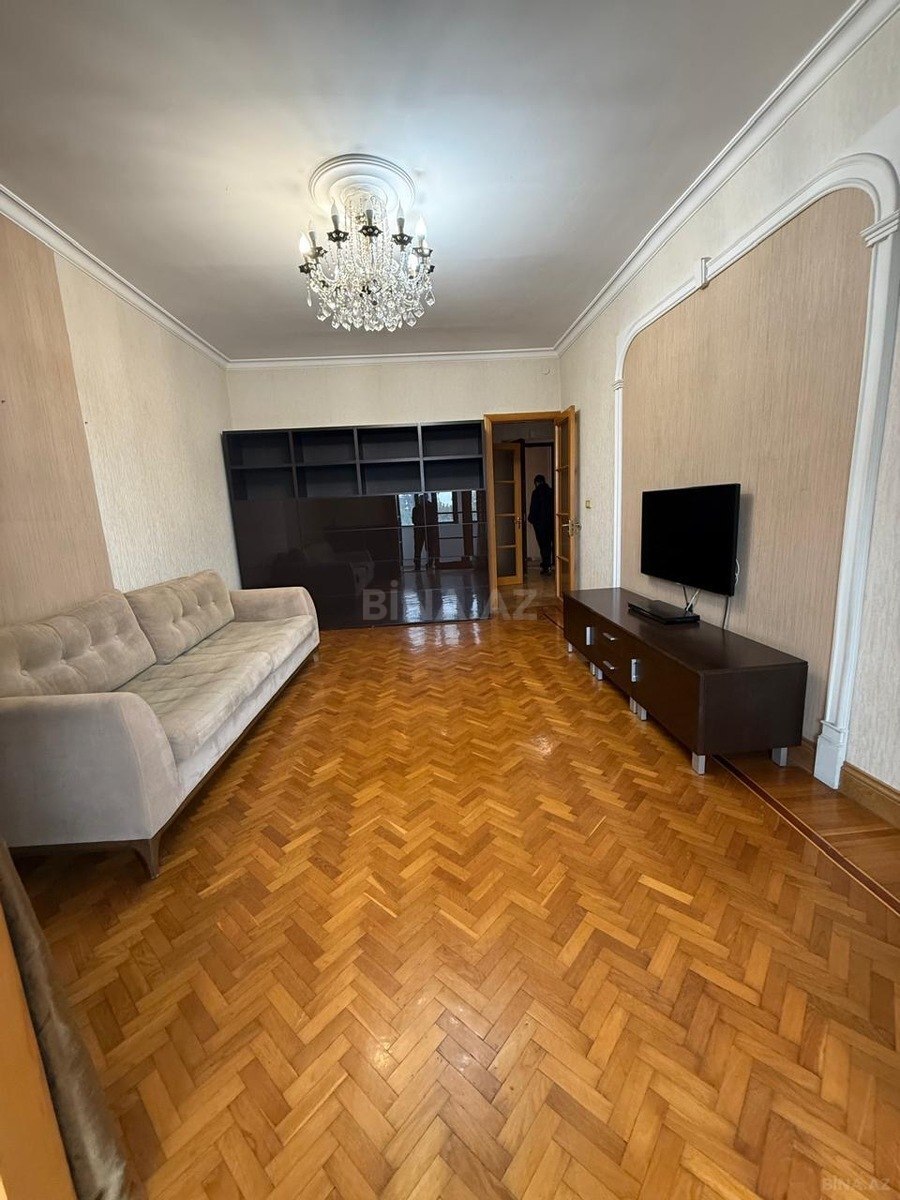 2 otaqlı Köhnə tikili, Gənclik m., Bakı
