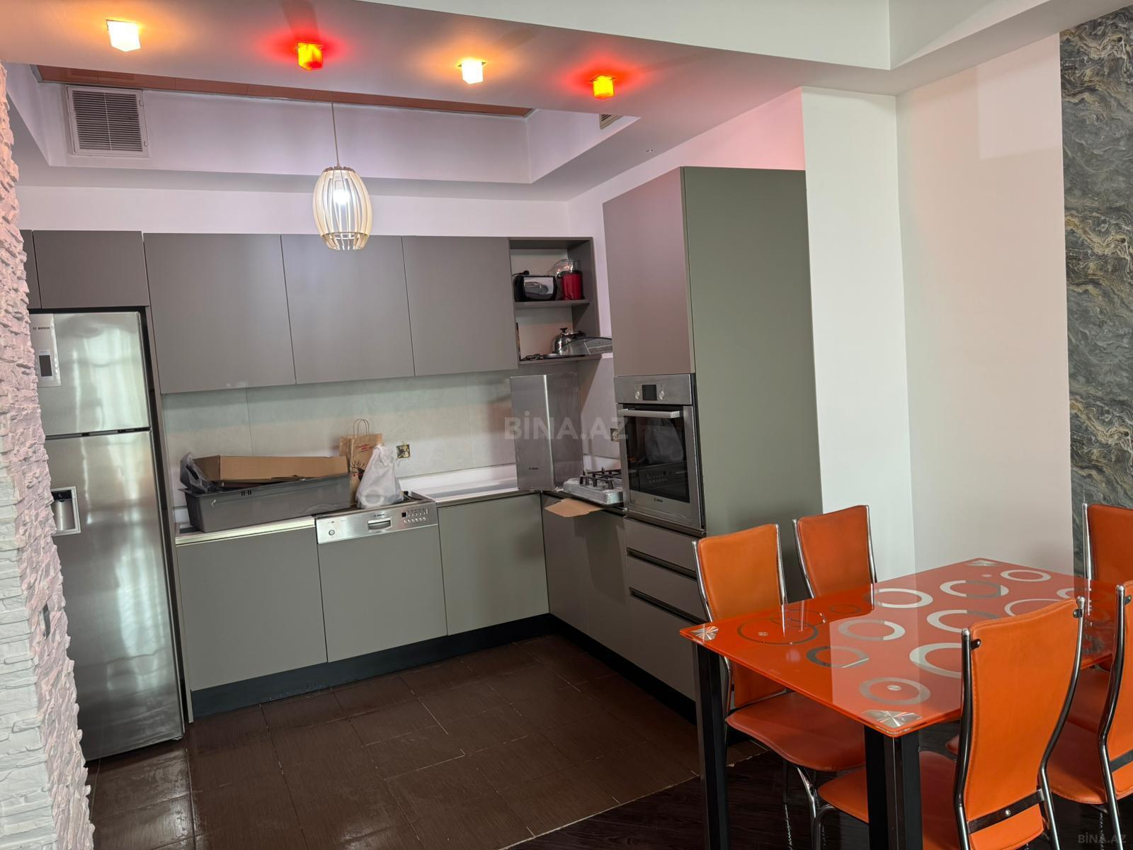 3 otaqlı Yeni tikili, Şah İsmayıl Xətai m., Bakı