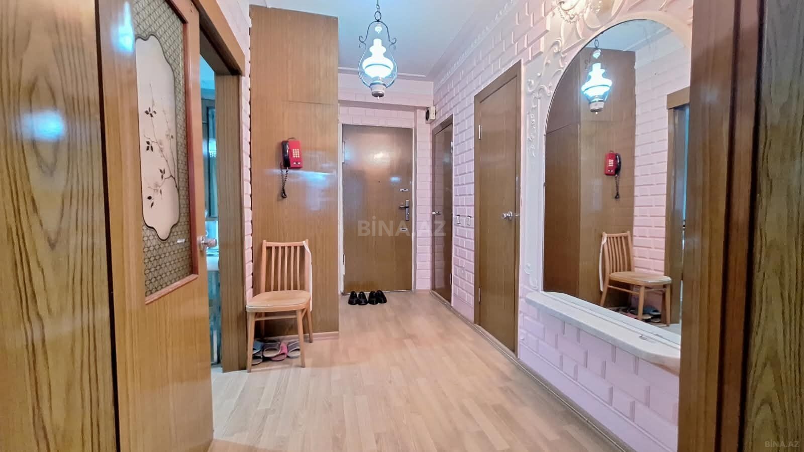 2 otaqlı Köhnə tikili, Şah İsmayıl Xətai m., Bakı