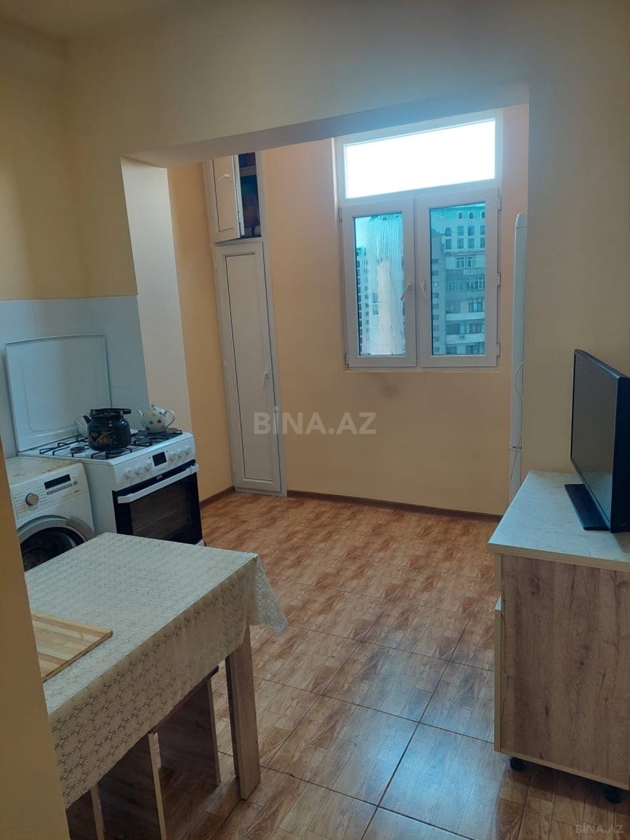 3 otaqlı Köhnə tikili, Əhmədli q., Bakı