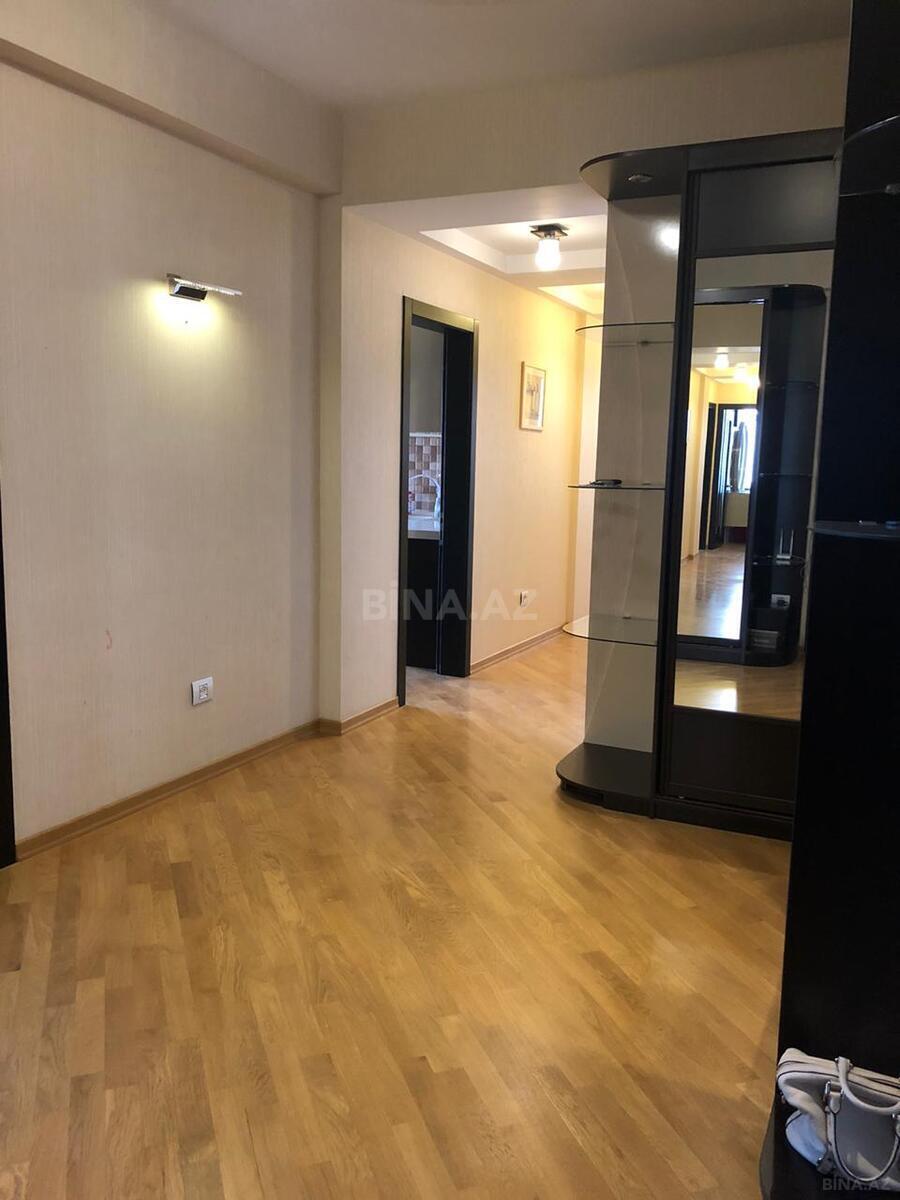 3 otaqlı Yeni tikili, Şah İsmayıl Xətai m., Bakı
