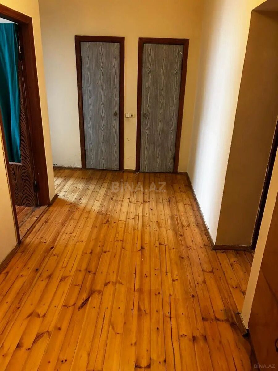 3 otaqlı Köhnə tikili, Elmlər Akademiyası m., Bakı