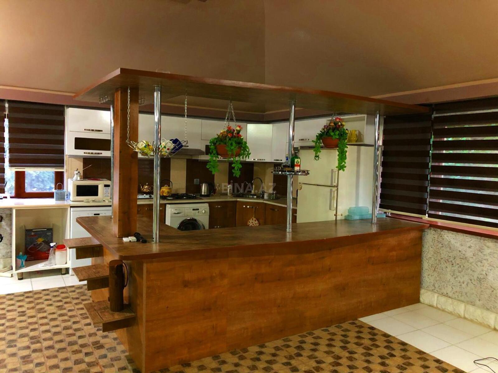 8 otaqlı Həyət evi/Bağ evi, Şüvəlan q., Bakı