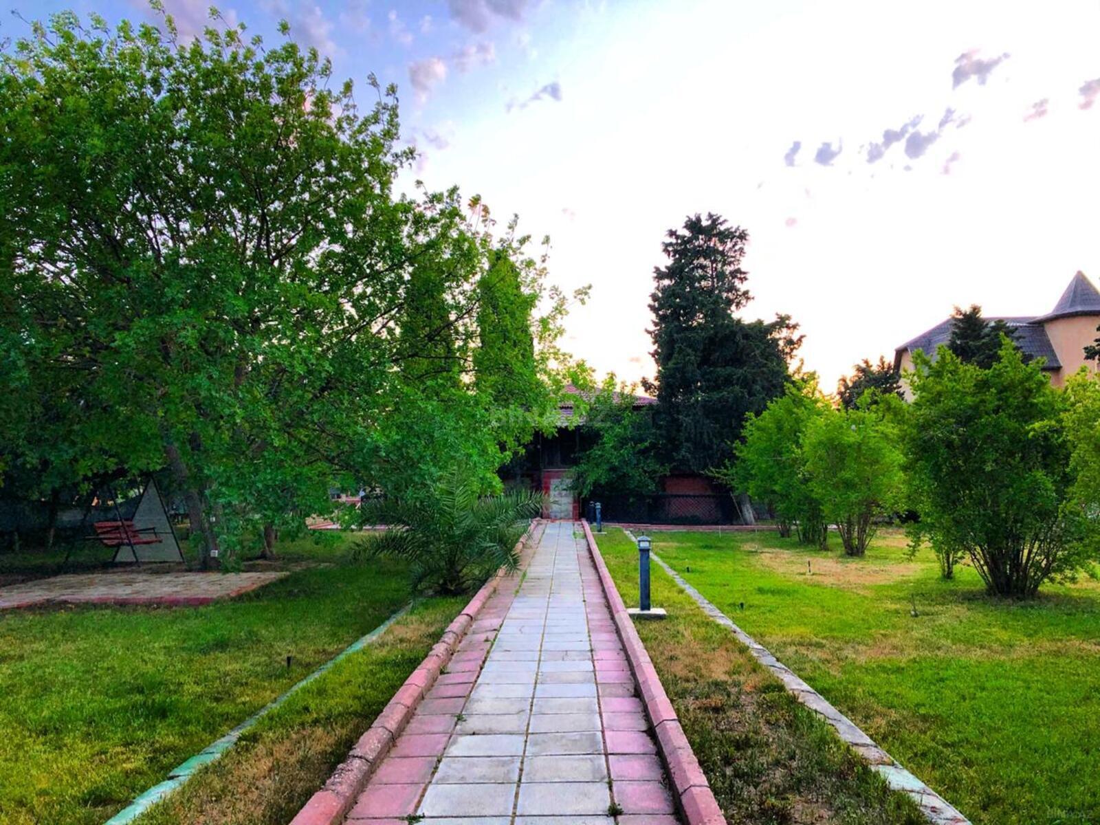 8 otaqlı Həyət evi/Bağ evi, Şüvəlan q., Bakı