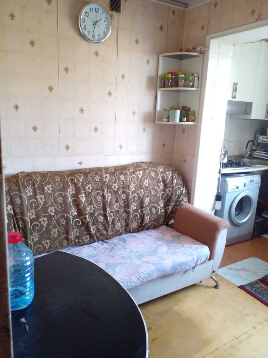 3 otaqlı Köhnə tikili, Xalqlar Dostluğu m., Bakı