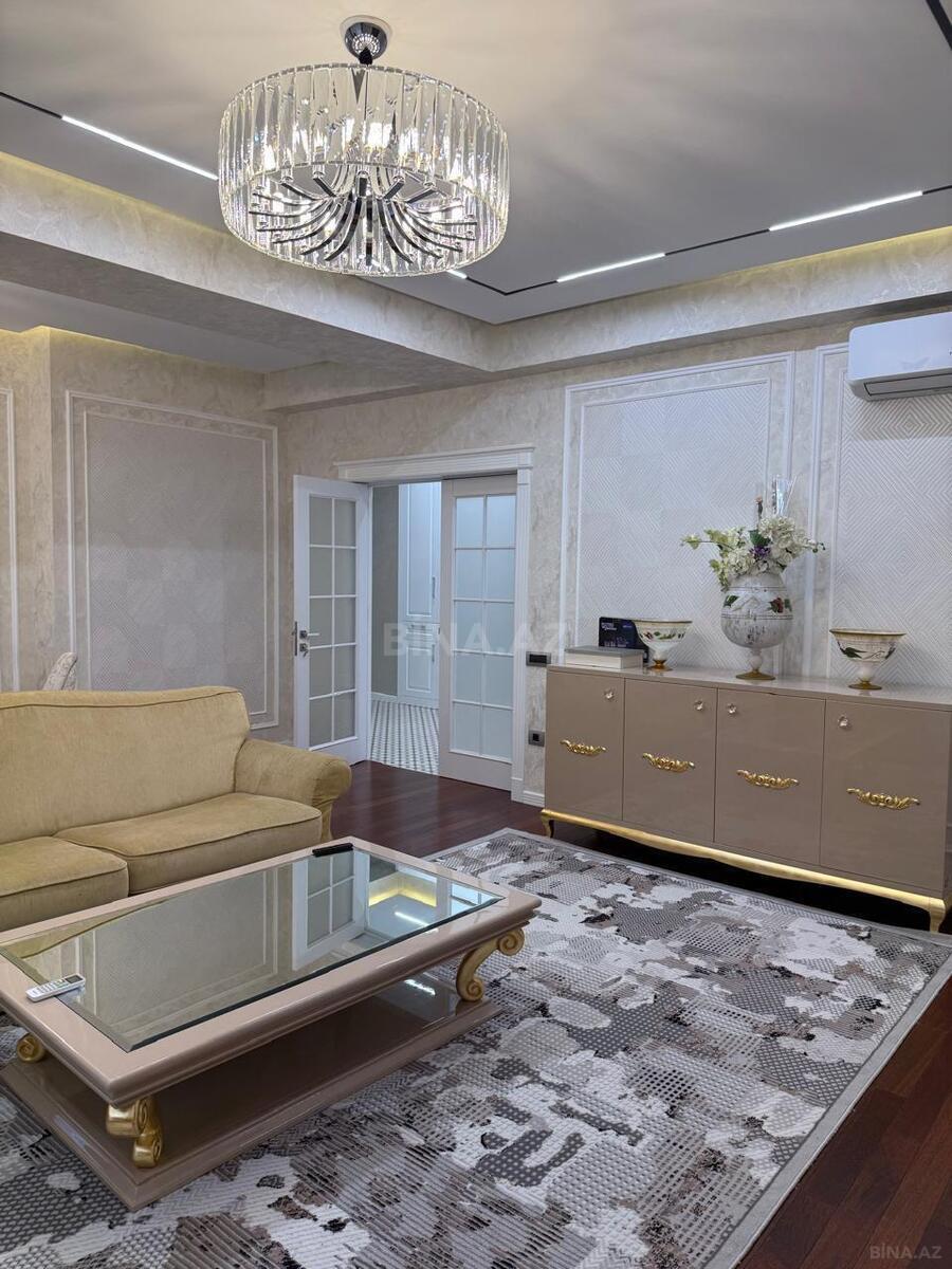 5 otaqlı Yeni tikili, Şah İsmayıl Xətai m., Bakı
