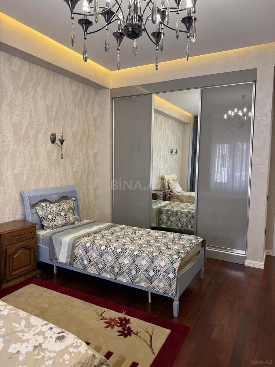 5 otaqlı Yeni tikili, Şah İsmayıl Xətai m., Bakı