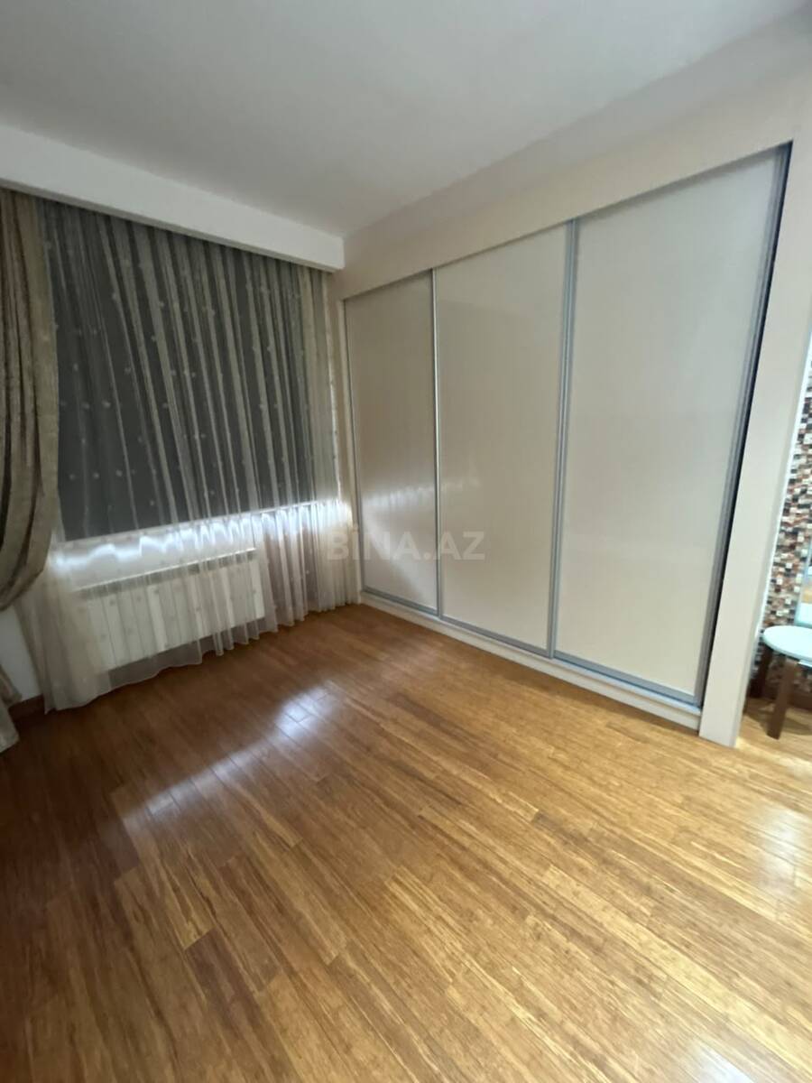 3 otaqlı Yeni tikili, İnşaatçılar m., Bakı
