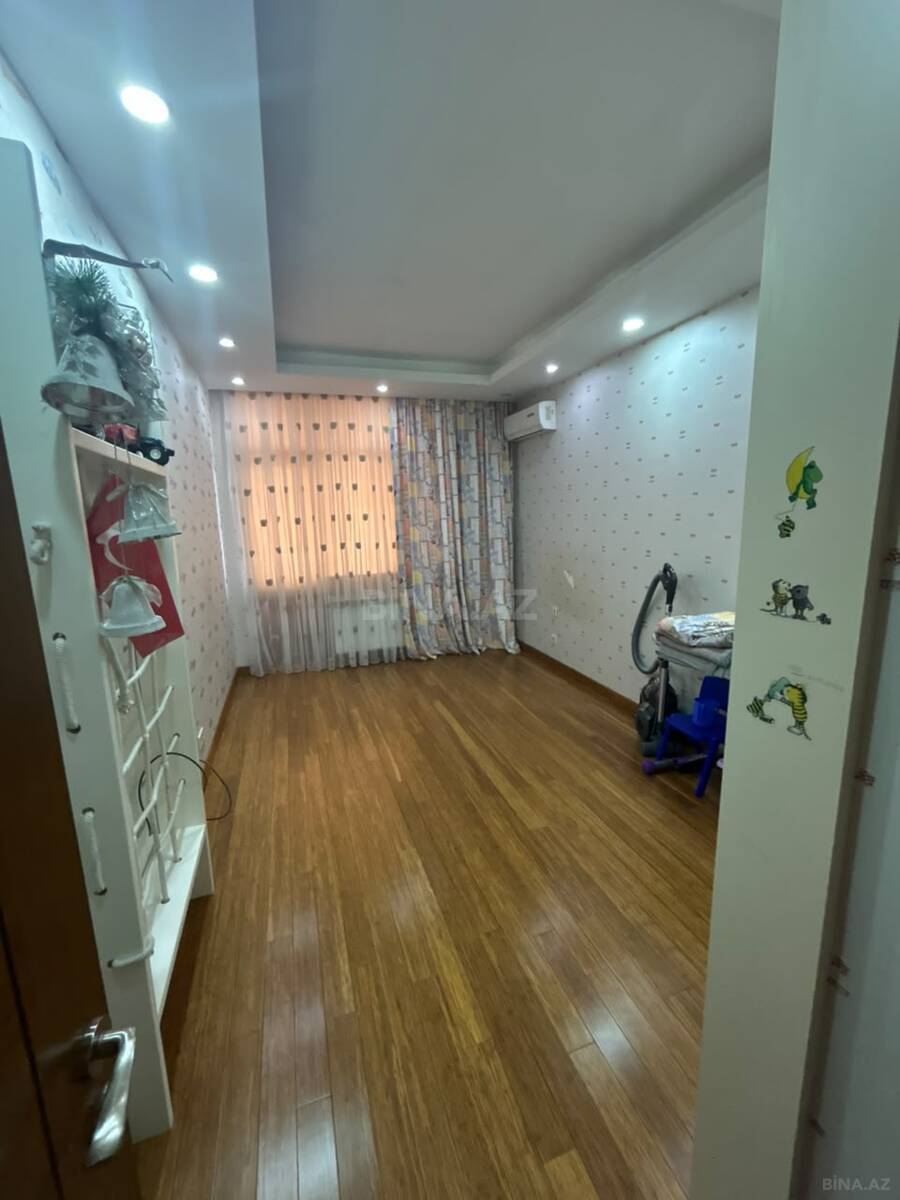 3 otaqlı Yeni tikili, İnşaatçılar m., Bakı