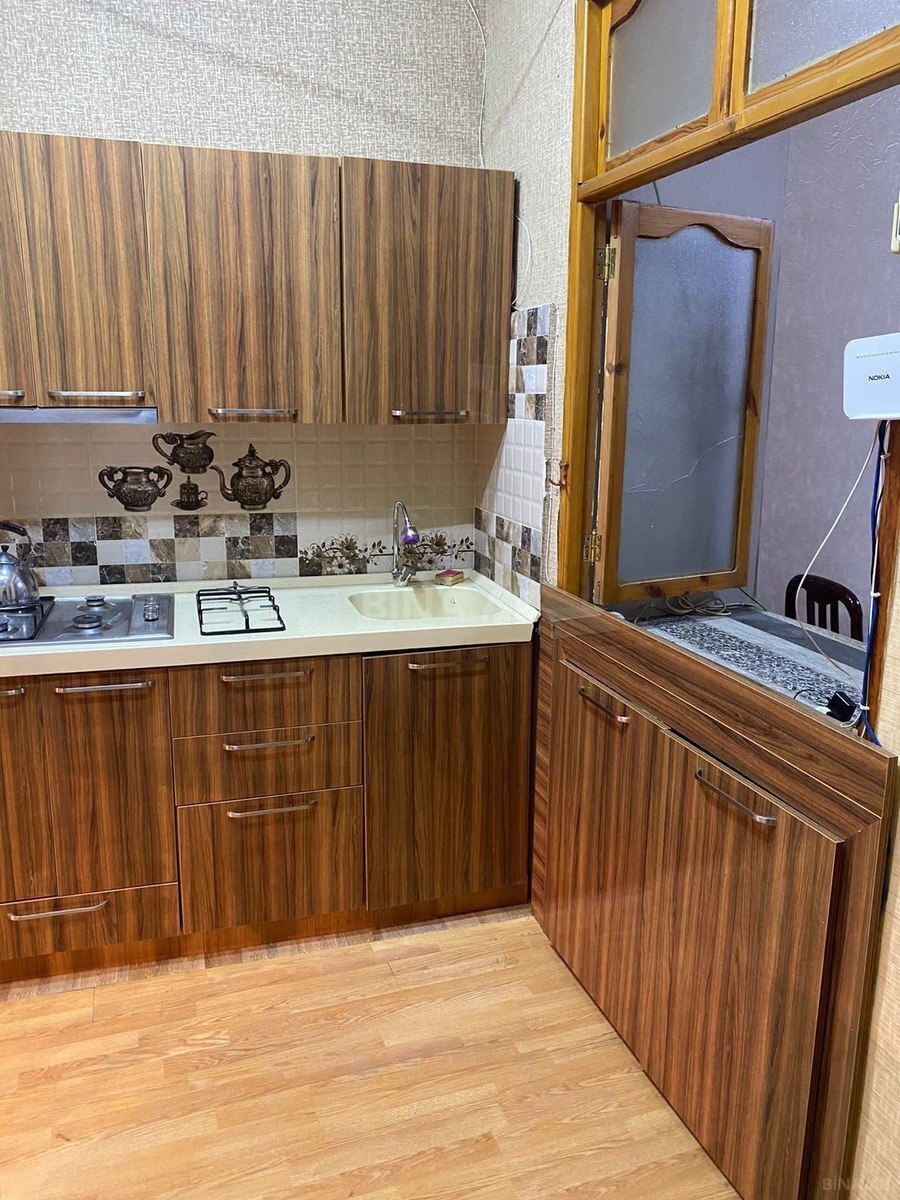 3 otaqlı Köhnə tikili, İçəri Şəhər m., Bakı