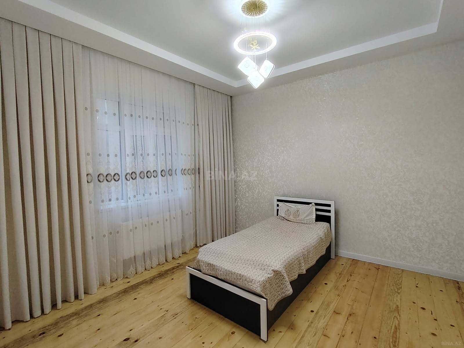 4 otaqlı Həyət evi/Bağ evi, Qaraçuxur q., Bakı