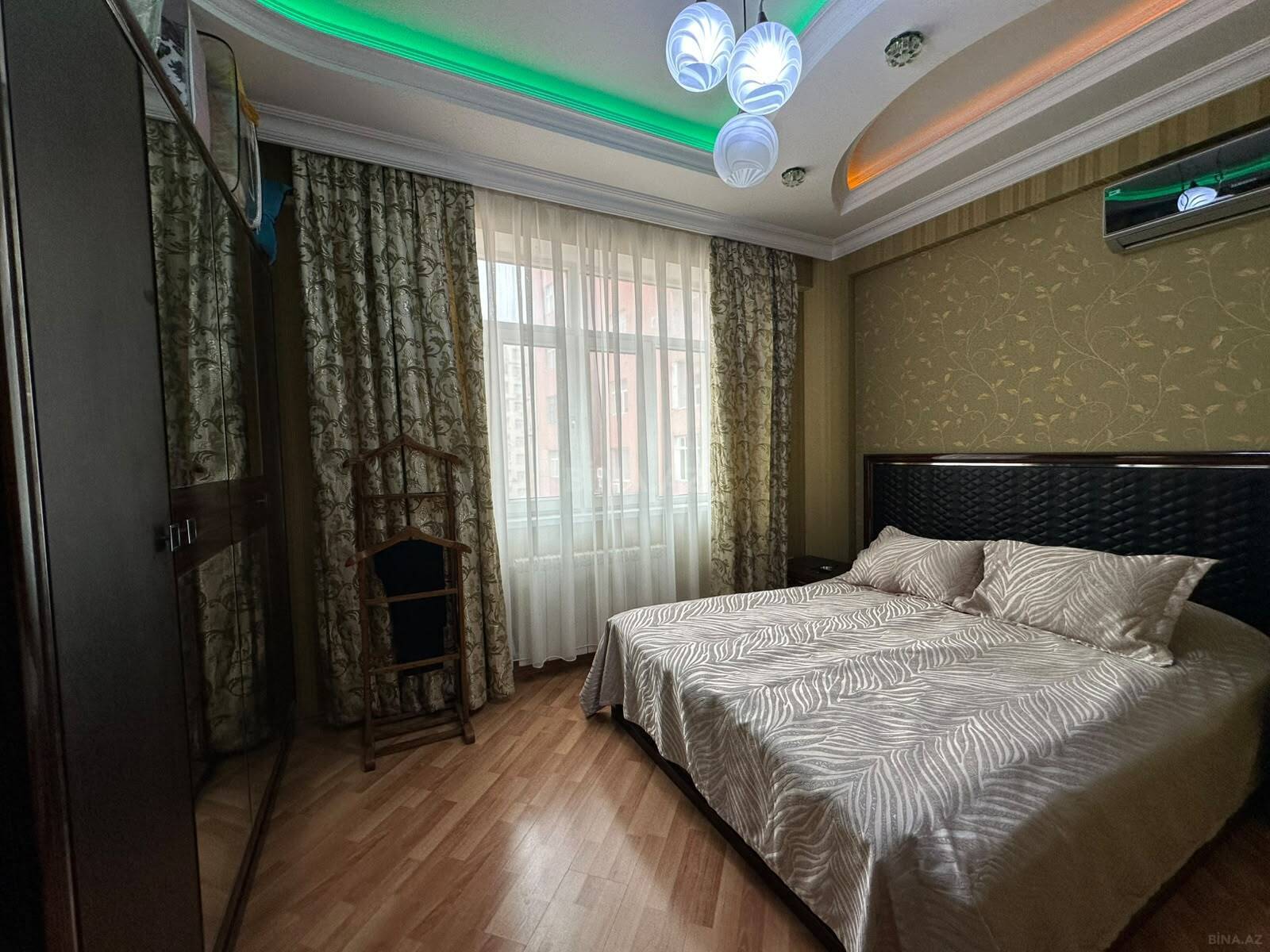 3 otaqlı Yeni tikili, İnşaatçılar m., Bakı