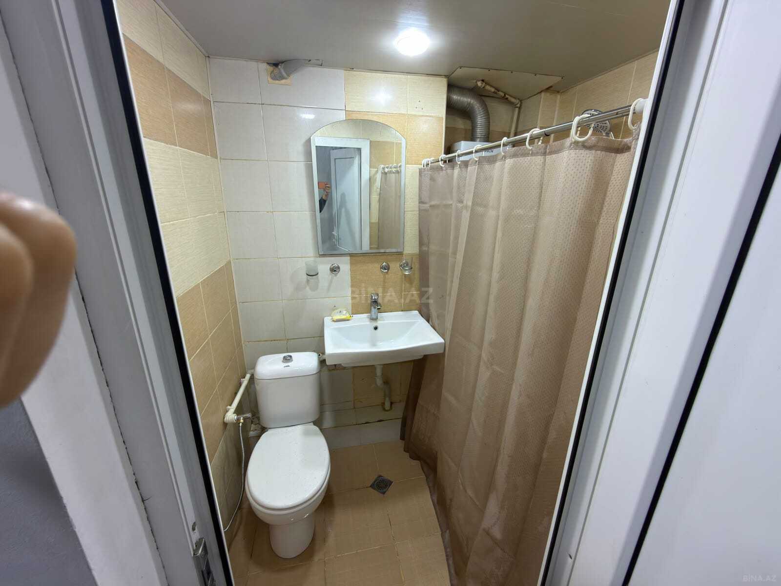 2 otaqlı Köhnə tikili, Şah İsmayıl Xətai m., Bakı