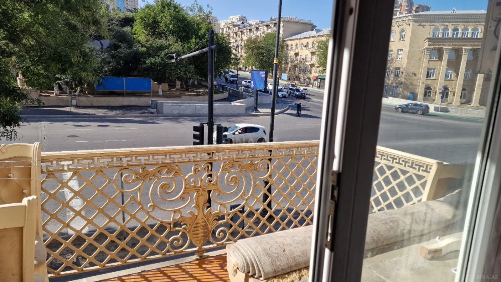 3 otaqlı Köhnə tikili, Elmlər Akademiyası m., Bakı