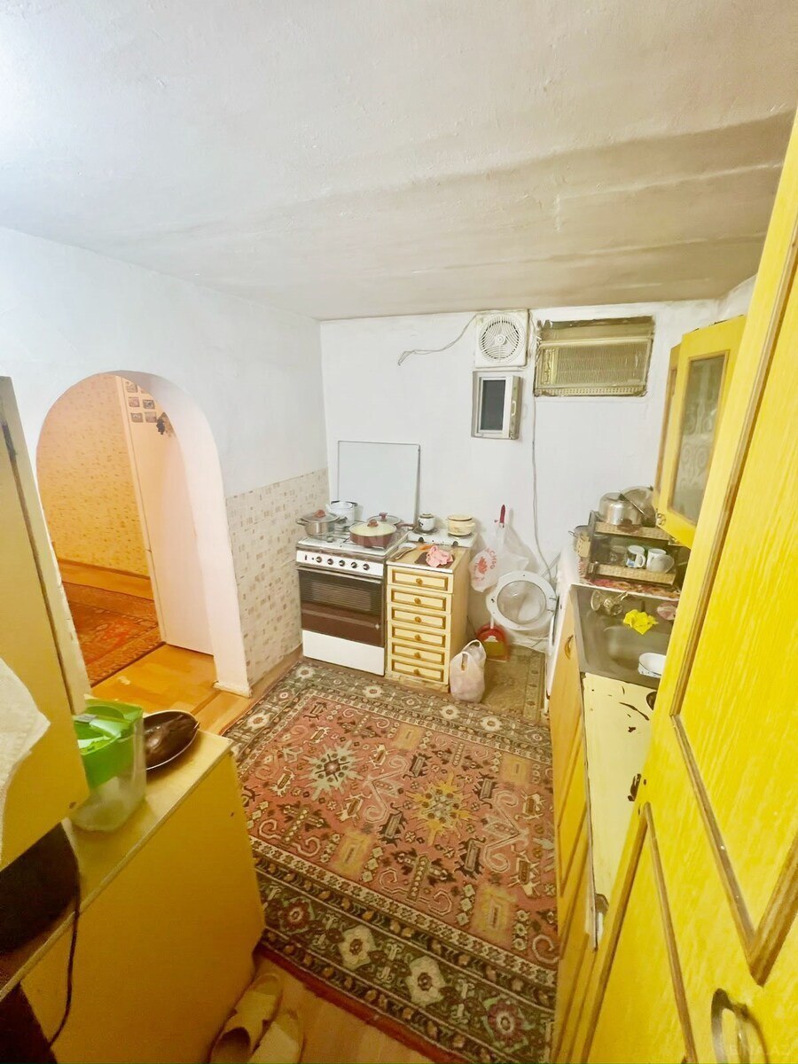 4 otaqlı Köhnə tikili, Dərnəgül m., Bakı