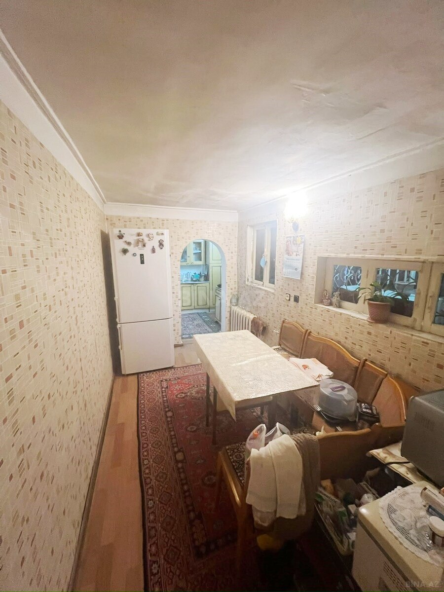 4 otaqlı Köhnə tikili, Dərnəgül m., Bakı