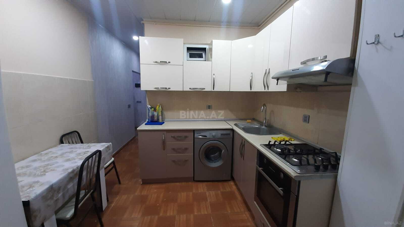 2 otaqlı Köhnə tikili, Suraxanı r., Bakı