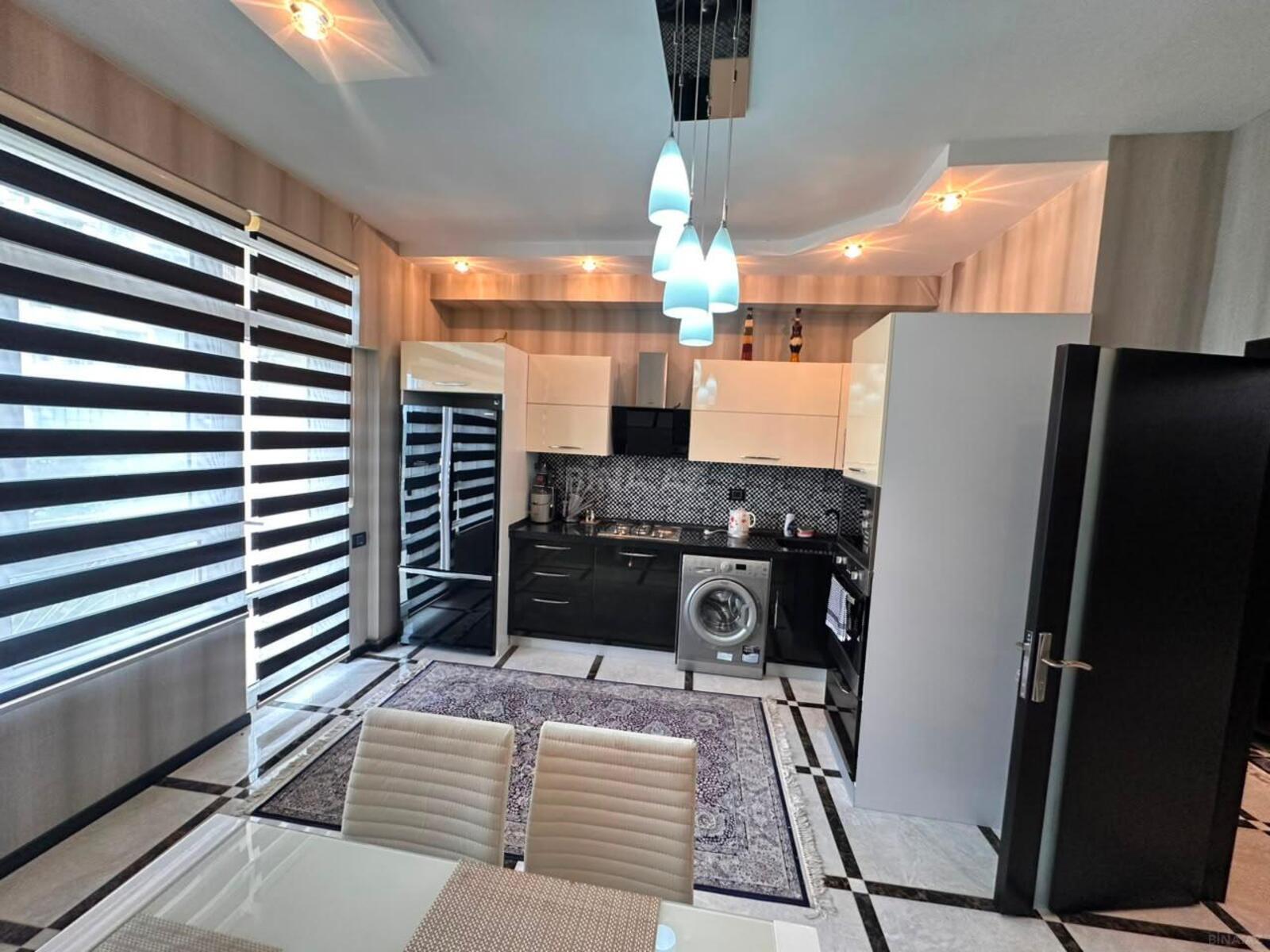 3 otaqlı Yeni tikili, 8 Noyabr m., Bakı