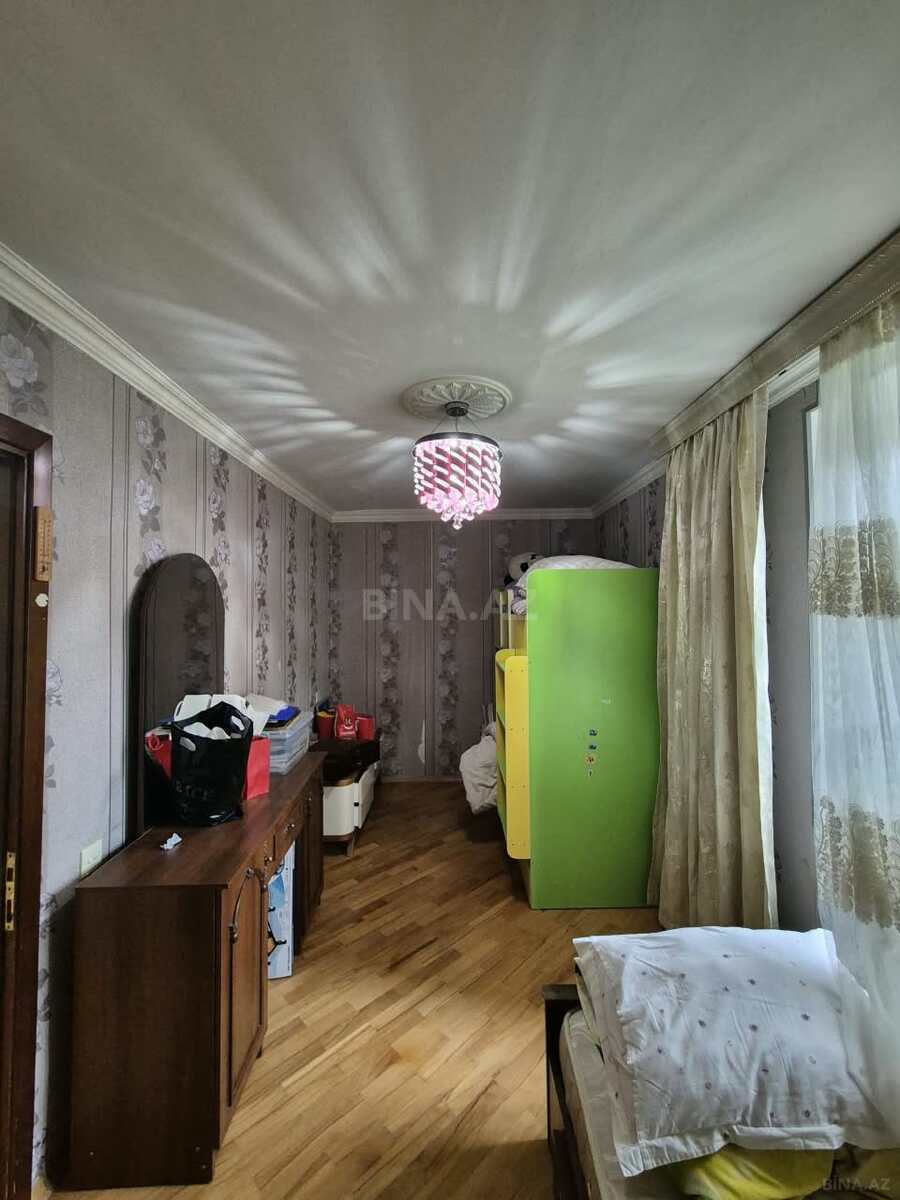 2 otaqlı Köhnə tikili, Elmlər Akademiyası m., Bakı
