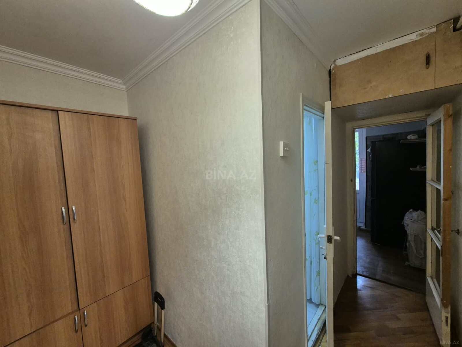 2 otaqlı Köhnə tikili, Elmlər Akademiyası m., Bakı