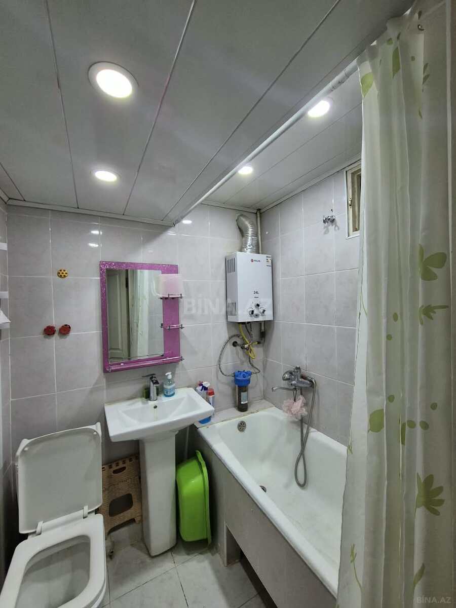2 otaqlı Köhnə tikili, Elmlər Akademiyası m., Bakı