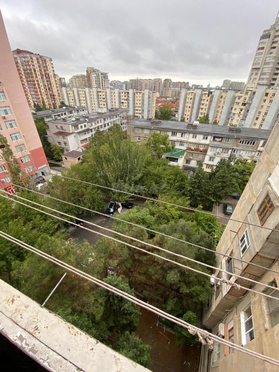 3 otaqlı Köhnə tikili, Nizami m., Bakı