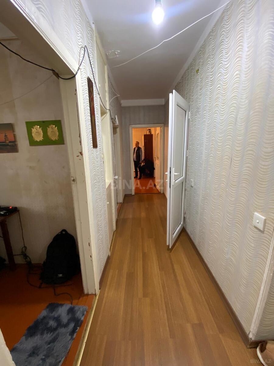 3 otaqlı Köhnə tikili, Nizami m., Bakı