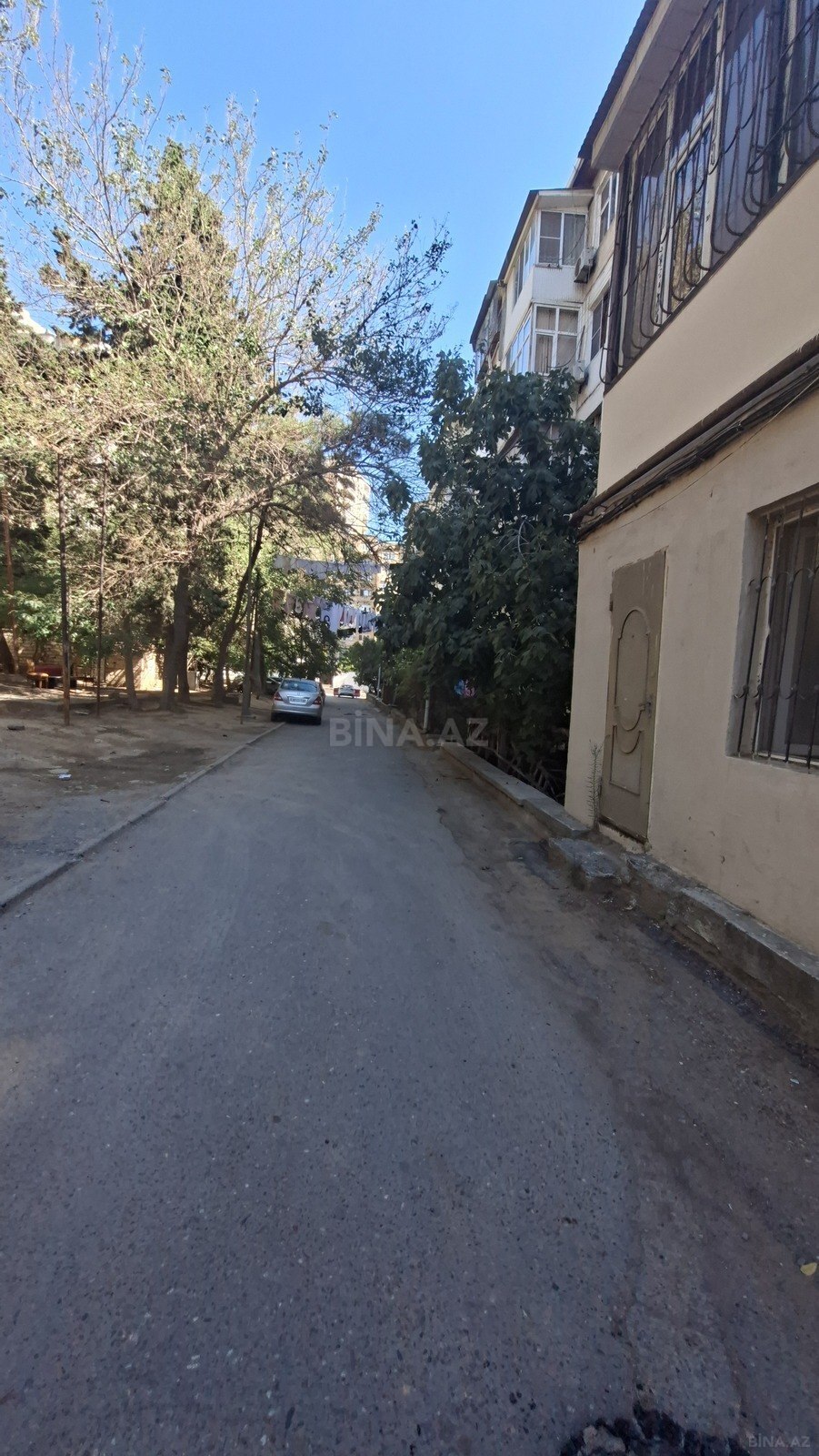 2 otaqlı Köhnə tikili, Memar Əcəmi m., Bakı