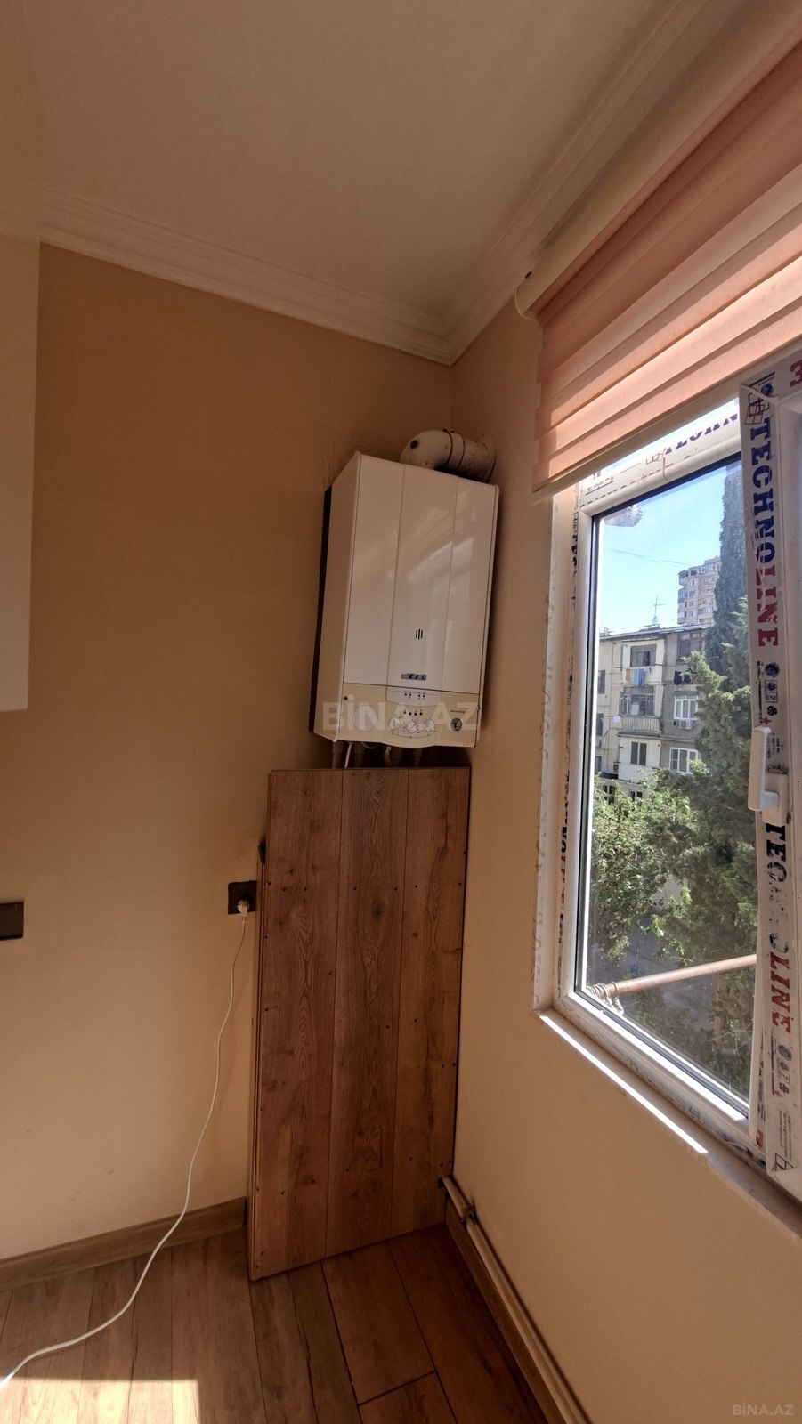 2 otaqlı Köhnə tikili, Memar Əcəmi m., Bakı