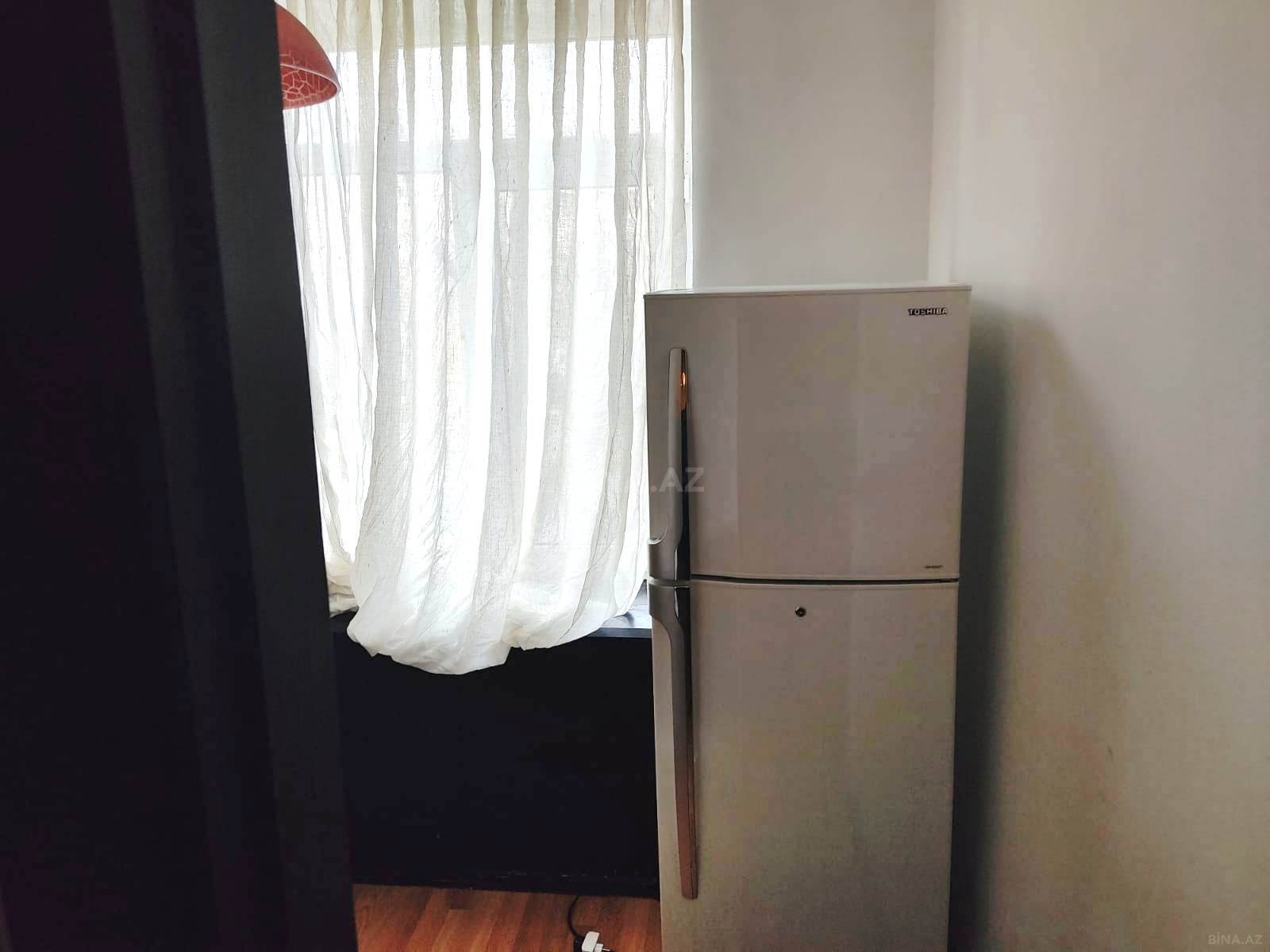 2 otaqlı Köhnə tikili, Şah İsmayıl Xətai m., Bakı