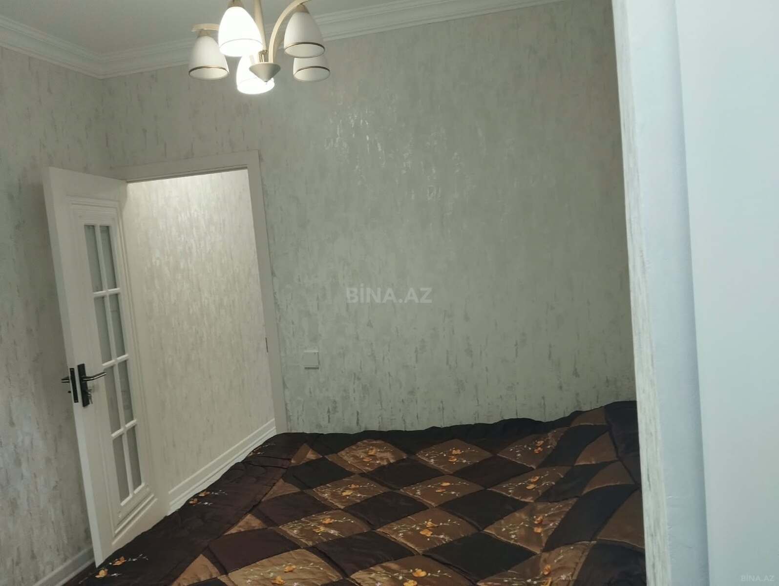 3 otaqlı Köhnə tikili, Xətai r., Bakı