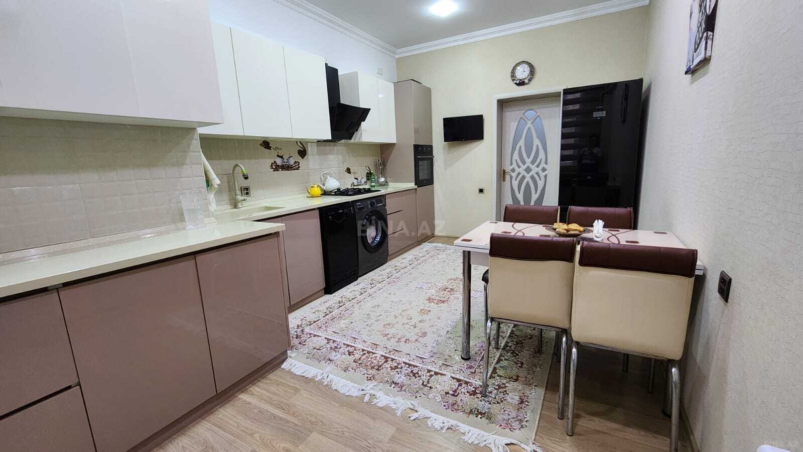 4 otaqlı Yeni tikili, Yeni Yasamal q., Bakı