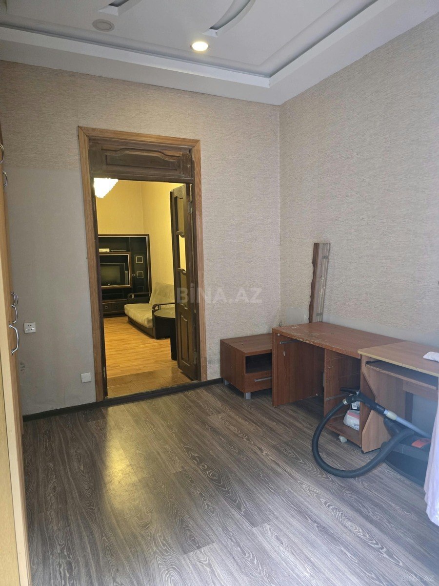 3 otaqlı Köhnə tikili, Yasamal r., Bakı