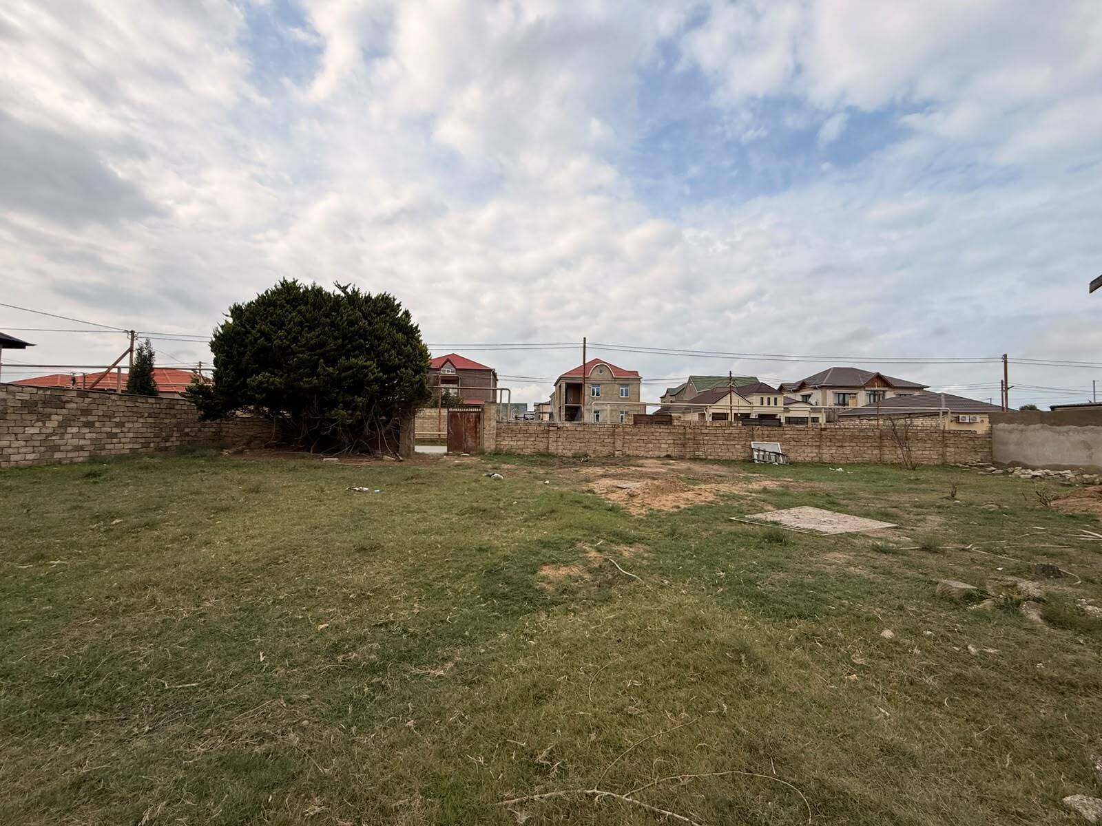 Torpaq Qala q., Bakı