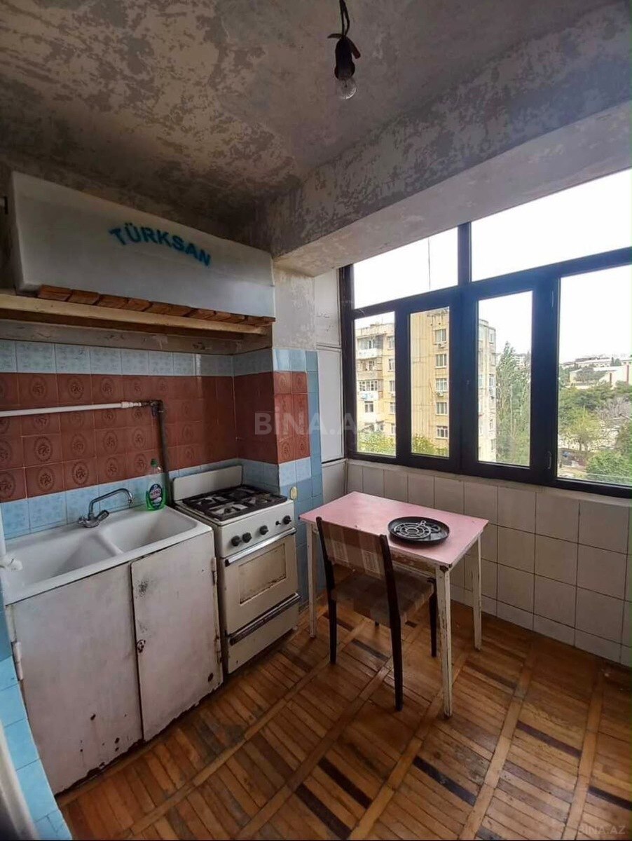 2 otaqlı Köhnə tikili, Əhmədli m., Bakı
