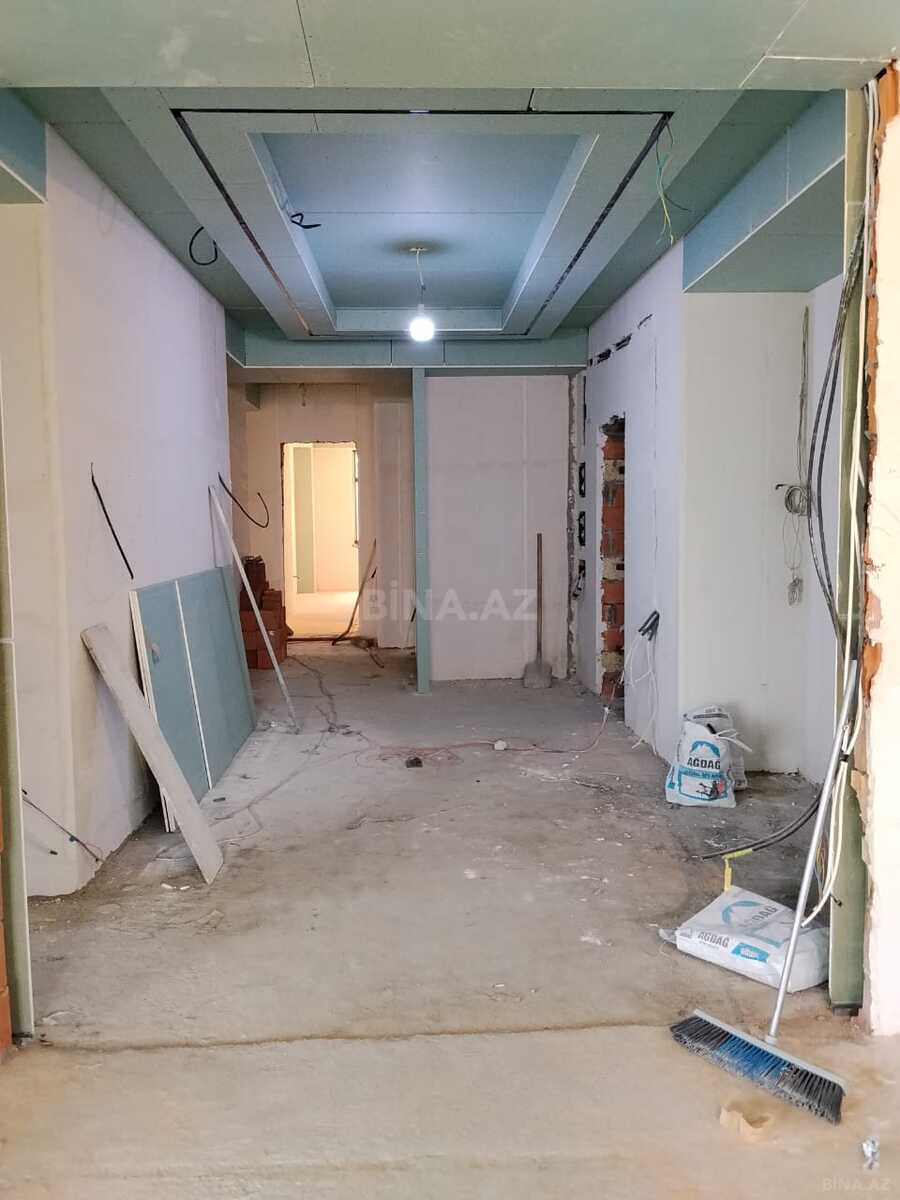 4 otaqlı Yeni tikili, Elmlər Akademiyası m., Bakı