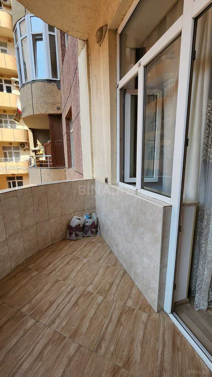 4 otaqlı Yeni tikili, İnşaatçılar m., Bakı
